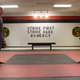 Imagen para el artículo titulado Cobra Kai es la brutal secuela de Karate Kid que no sabías que querías